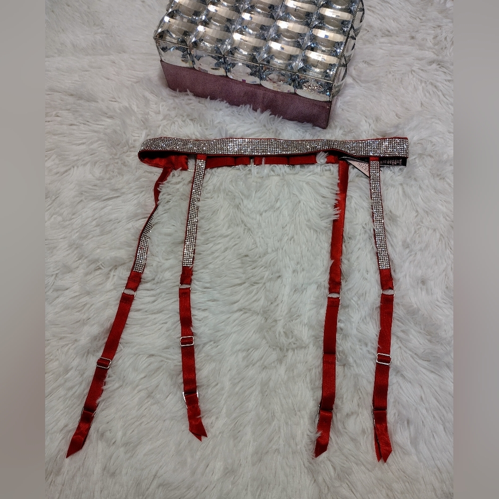 ❤️ Victoria's Secret Very Sexy Limited Edition Rhinestone Garter Belt❤️ XS NWT